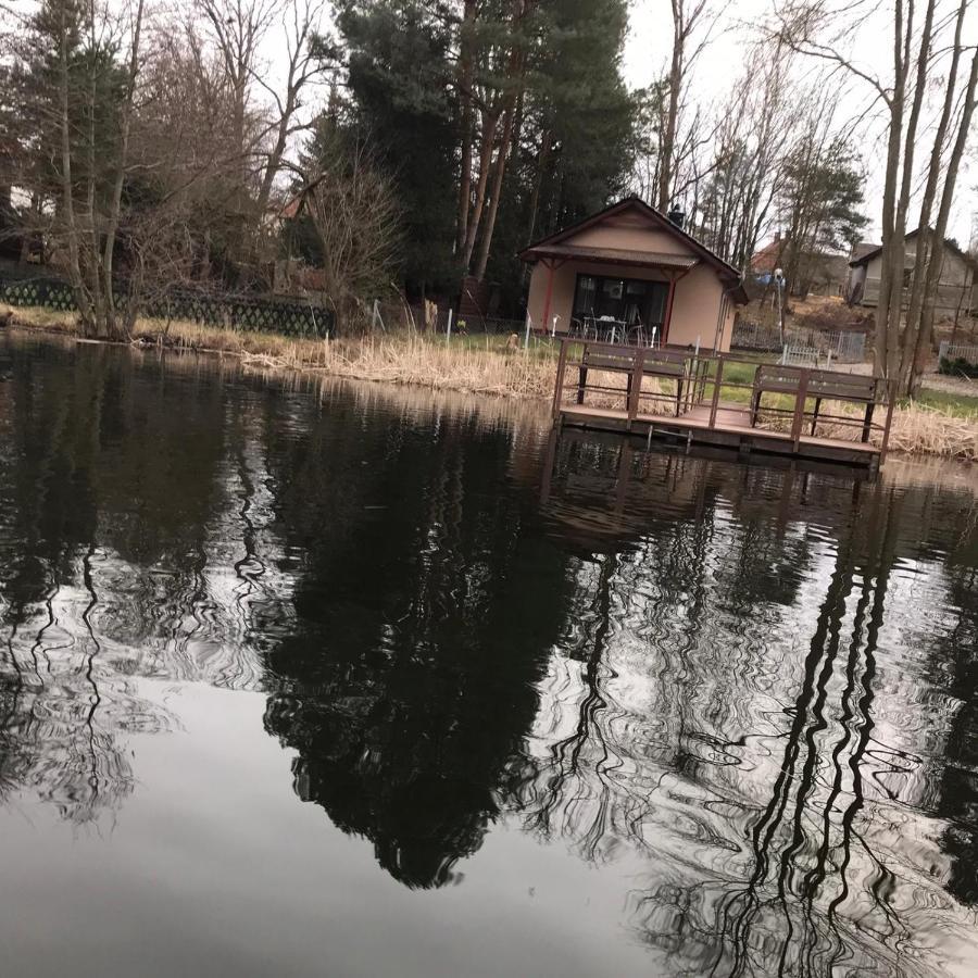 Urokliwy Domek Nad Brzegiem Jeziora Lubiatów Buitenkant foto